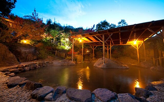 八面山　金色温泉